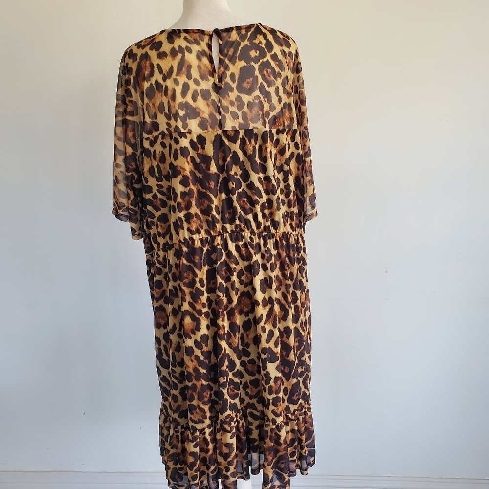 ASOS Curve Leopard Print Mesh Tea Dress - Picture 7 of 11
